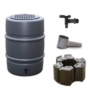 grijze regenton met zwart driedelig voetstuk en grijs vulautomaat en zwarte kraan